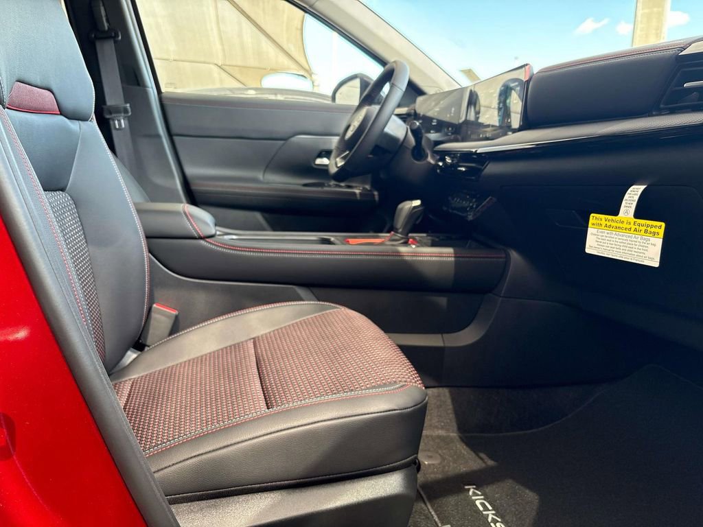 New 2026 Nissan Kicks SR w/ SR Premium Package AWD/4WD image 18