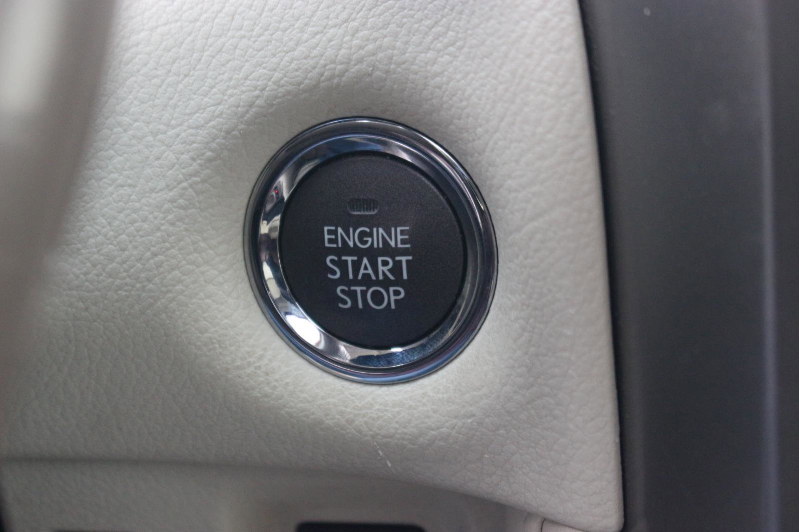 Used 2016 Lexus GX 460 image 32