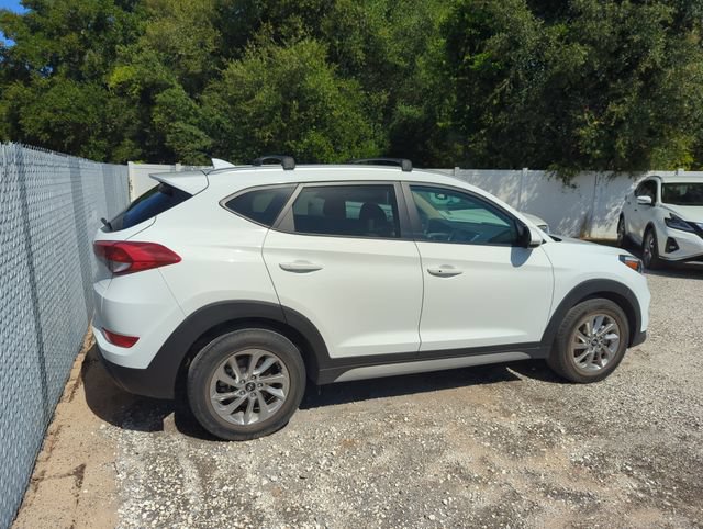 Used 2017 Hyundai Tucson SE Plus FWD image 2