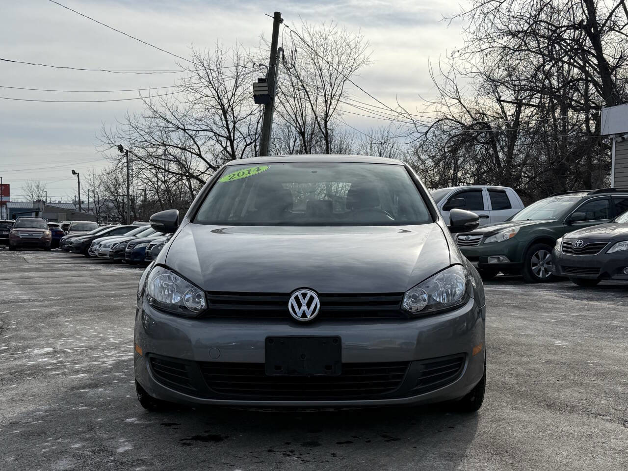 Used 2014 Volkswagen Golf 4-Door image 3