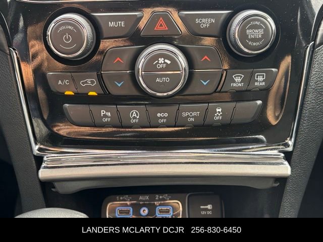 Used 2022 Jeep Grand Cherokee Laredo E AWD/4WD image 27