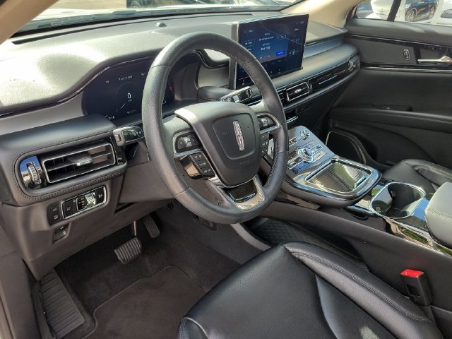Certified 2023 Lincoln Nautilus AWD image 9