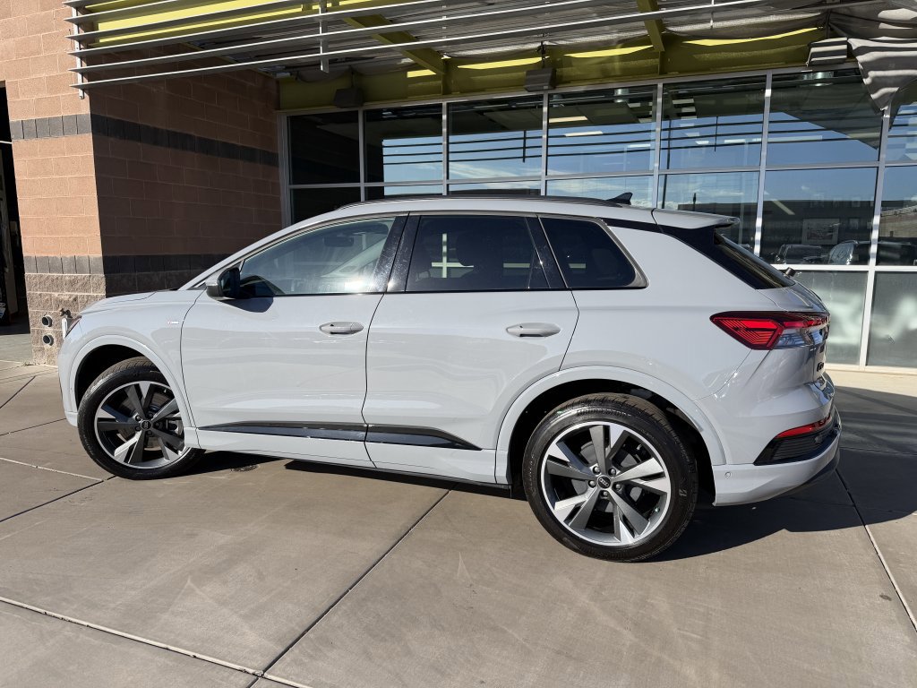 Used 2024 Audi Q4 e-tron Premium Plus w/ Premium Plus image 5