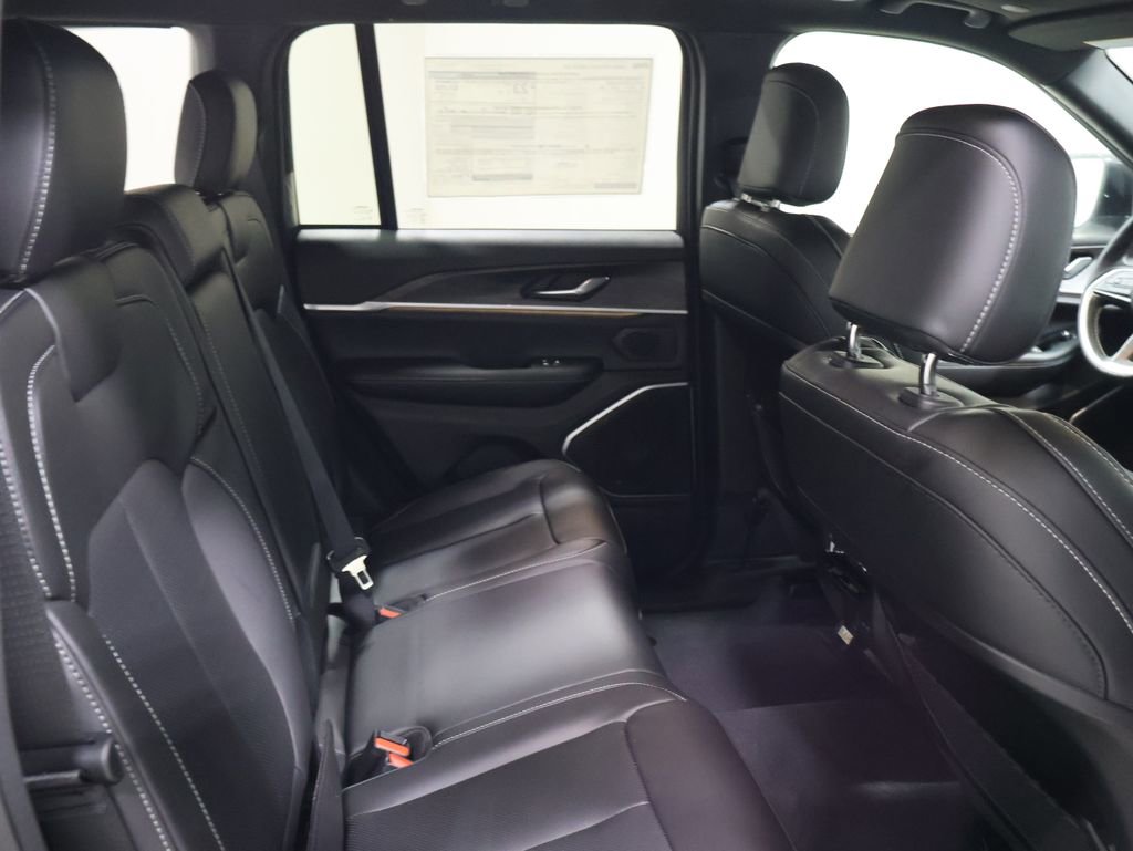 New 2026 Jeep Grand Cherokee Limited image 14