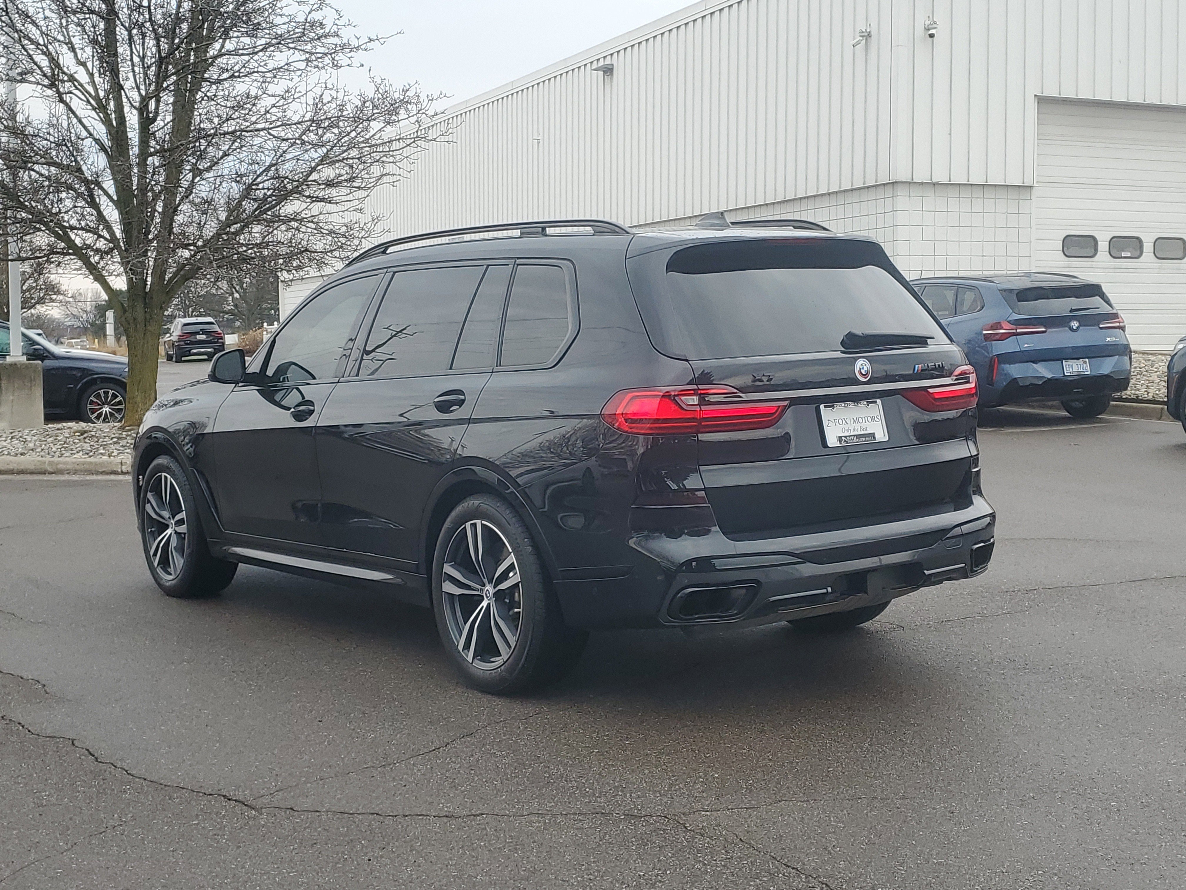 Used 2022 BMW X7 M50i image 2