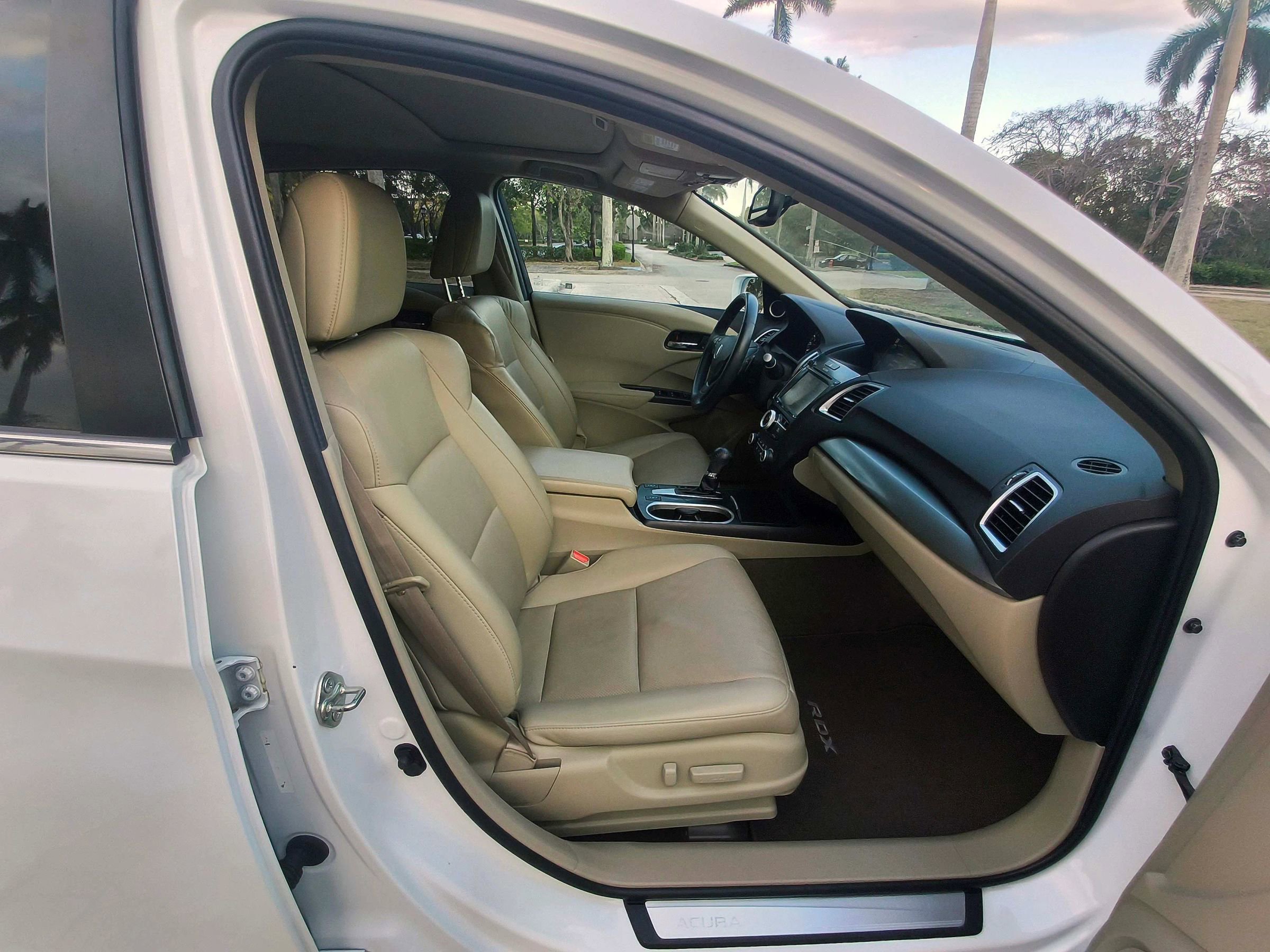 Used 2016 Acura RDX AWD w/ Technology Package image 38