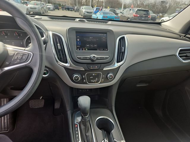 Used 2022 Chevrolet Equinox LS w/ LS Convenience Package image 18