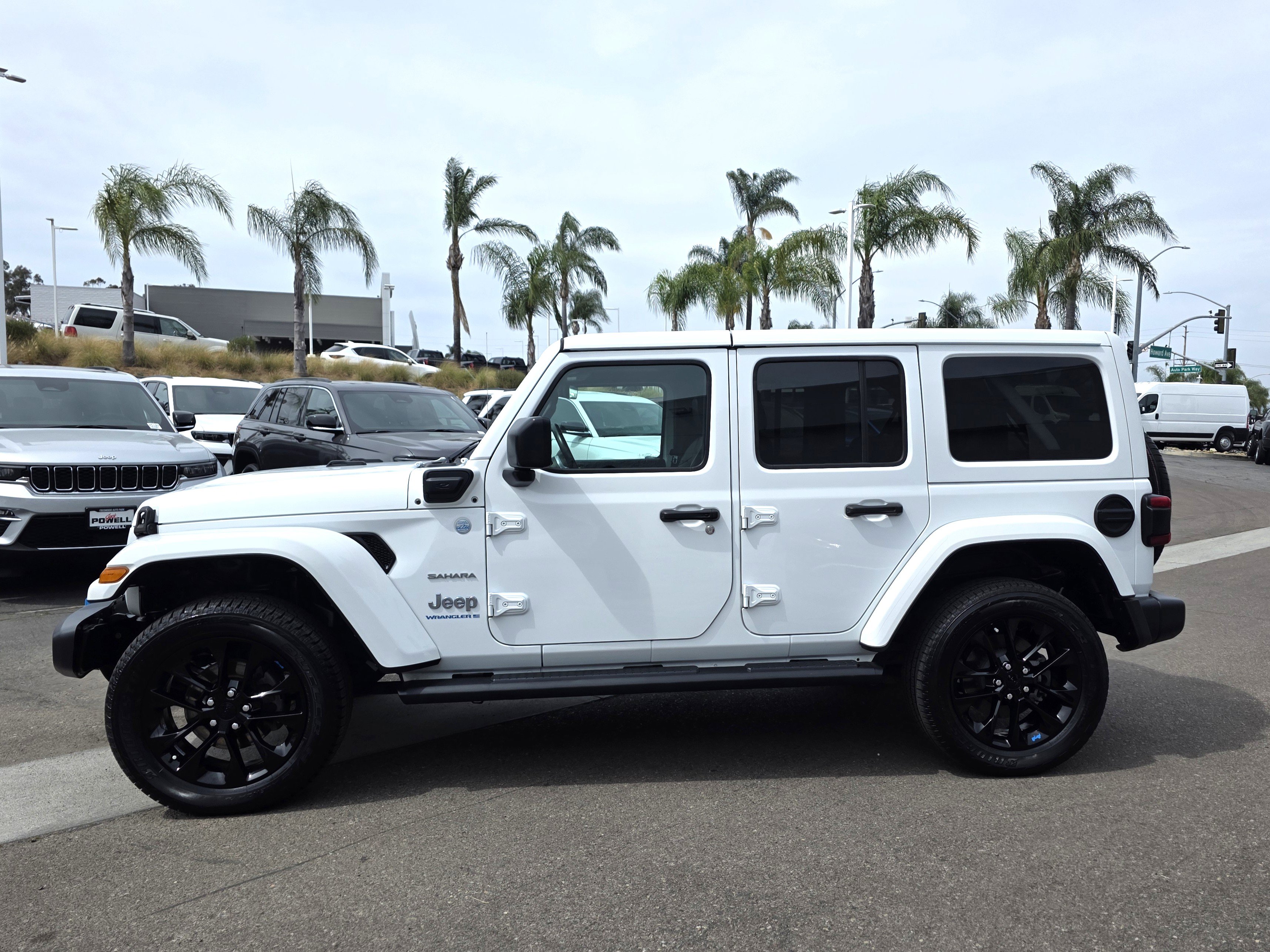 Certified 2023 Jeep Wrangler Unlimited Sahara w/ Cold Weather Group AWD/4WD image 2