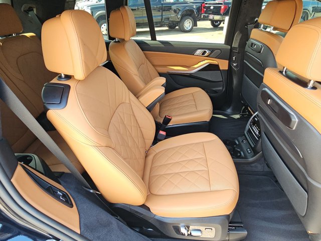 Used 2025 BMW X7 xDrive40i w/ M Sport Package AWD/4WD image 20