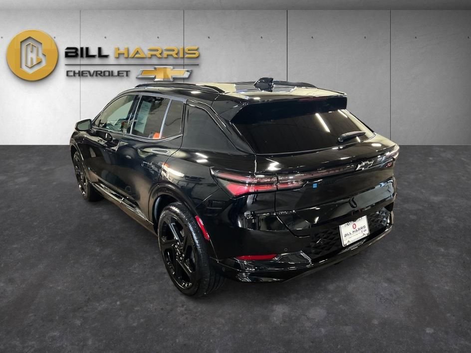 Used 2024 Chevrolet Equinox EV RS FWD image 12