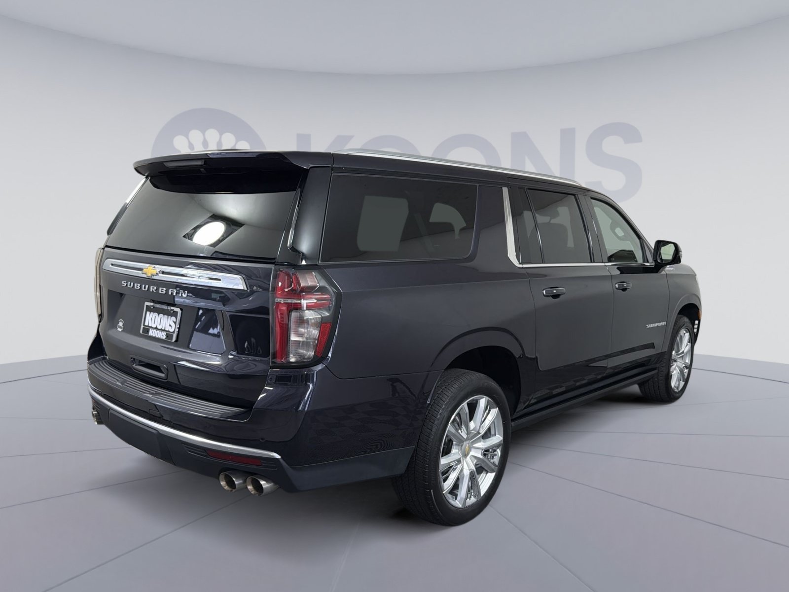 Used 2023 Chevrolet Suburban High Country AWD/4WD image 7