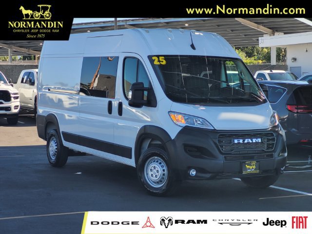 Used 2025 RAM ProMaster 2500 w/ Crew Van Package