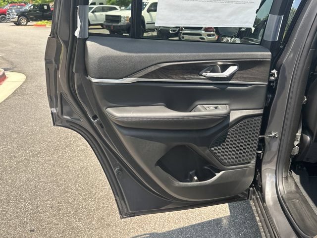 New 2026 Jeep Grand Cherokee Altitude RWD image 20