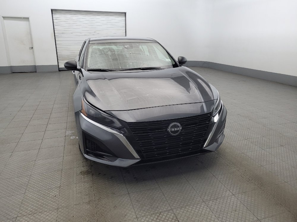 Used 2024 Nissan Altima 2.5 SV image 14