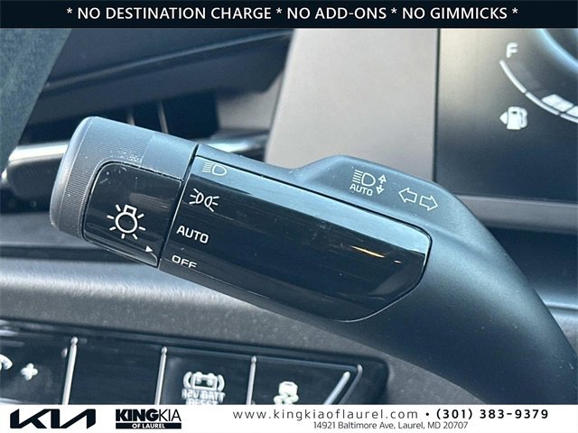 Used 2025 Kia Niro LX image 11
