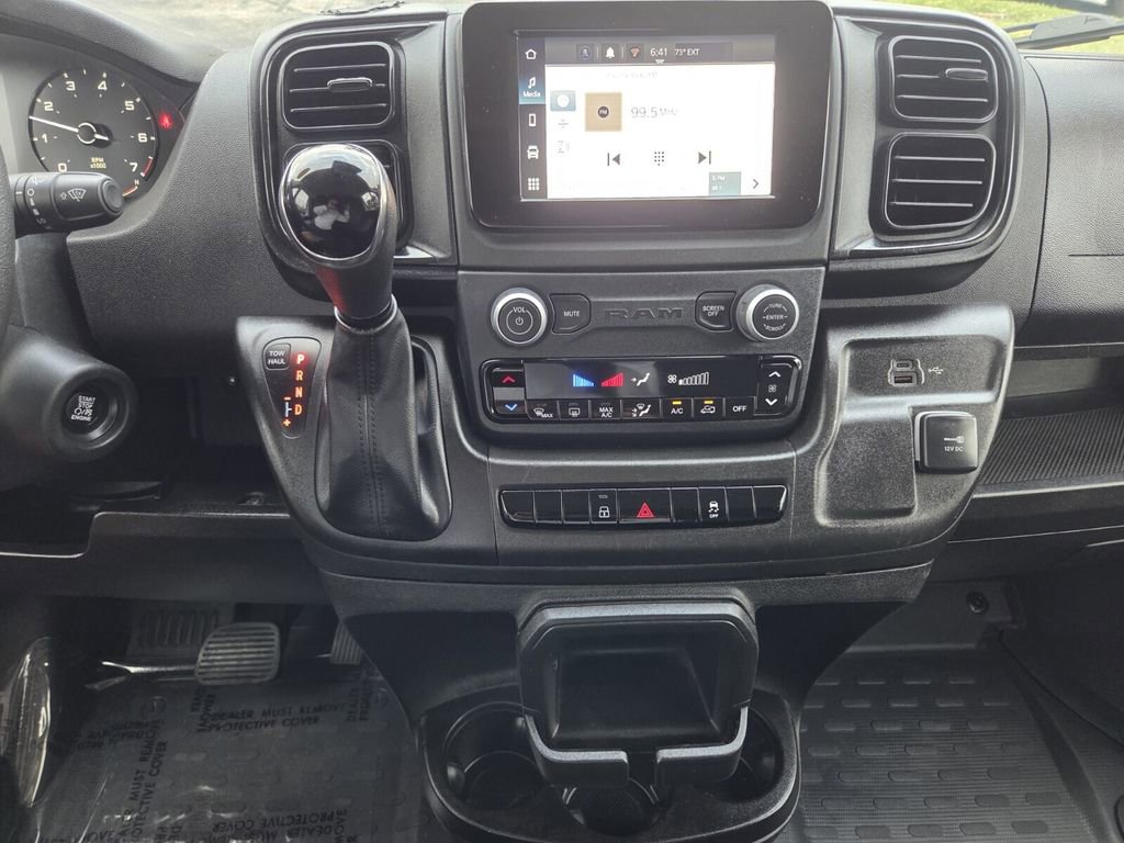 Used 2024 RAM ProMaster 2500 w/ Convenience Group FWD image 12
