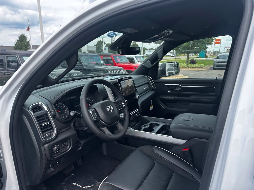 New 2027 RAM 1500 Laramie w/ Sport Appearance Package AWD/4WD image 17