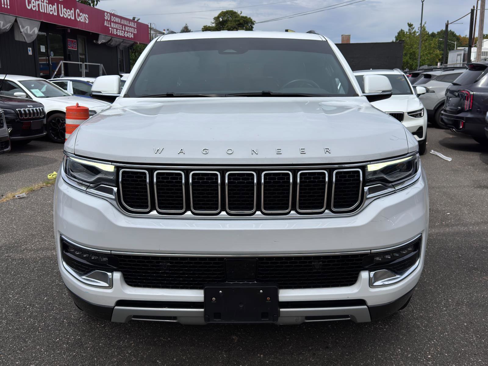 Used 2022 Jeep Wagoneer Series II image 2