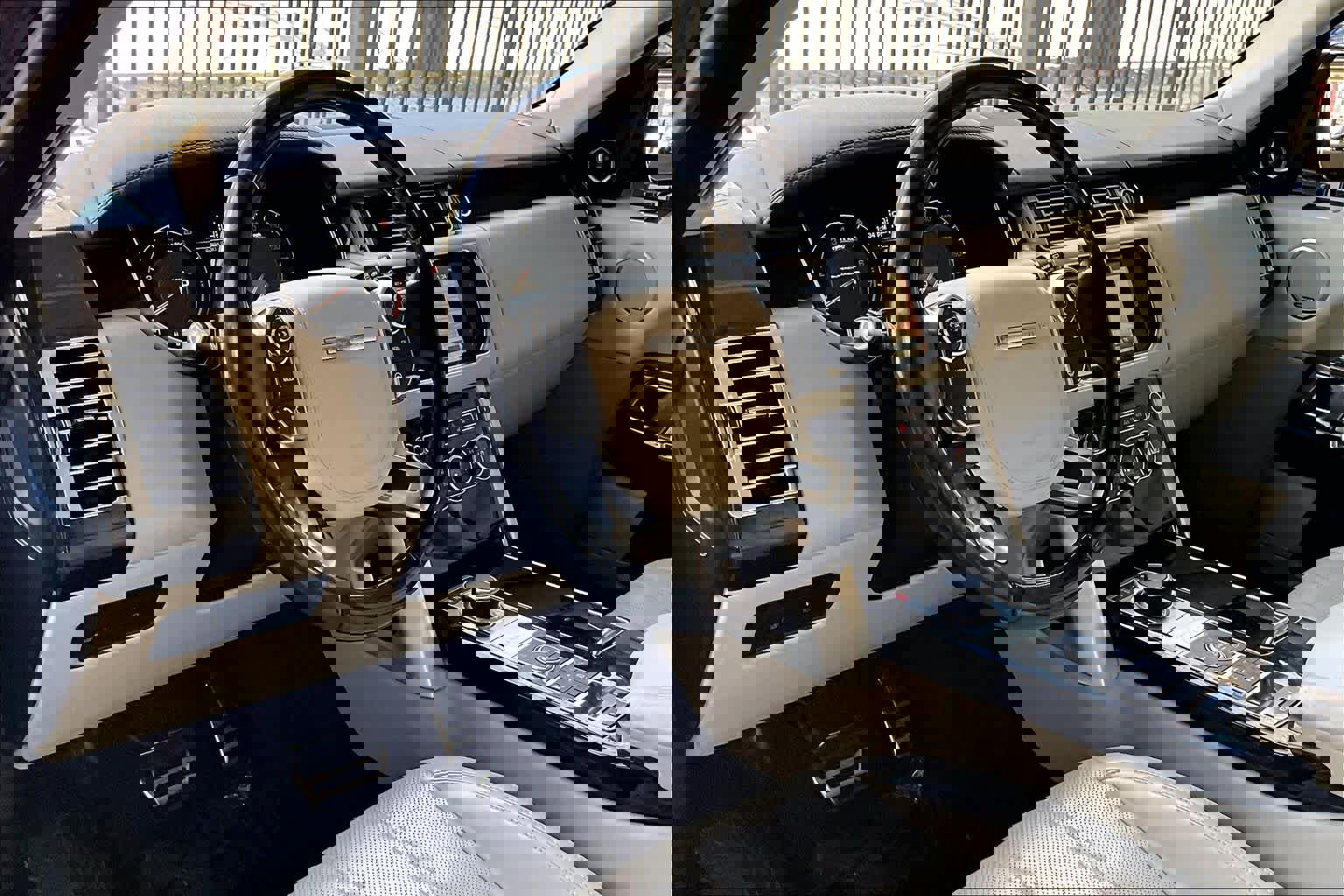 Used 2016 Land Rover Range Rover Long Wheelbase Supercharged image 17