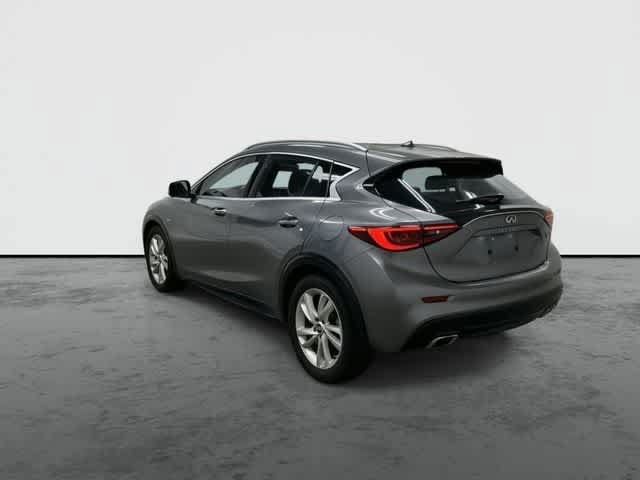Used 2018 INFINITI QX30 Premium w/ Technology Package FWD image 2
