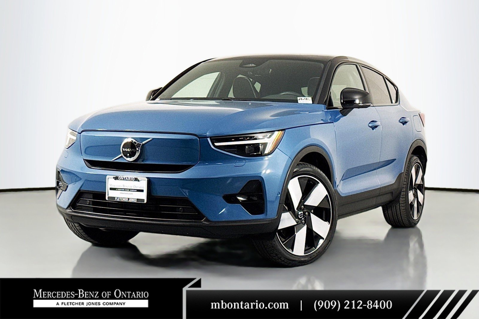 Used 2022 Volvo C40 P8 Recharge Ultimate image 1