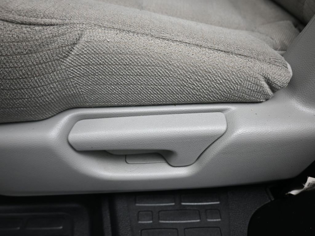 Used 2017 Honda Pilot LX image 30