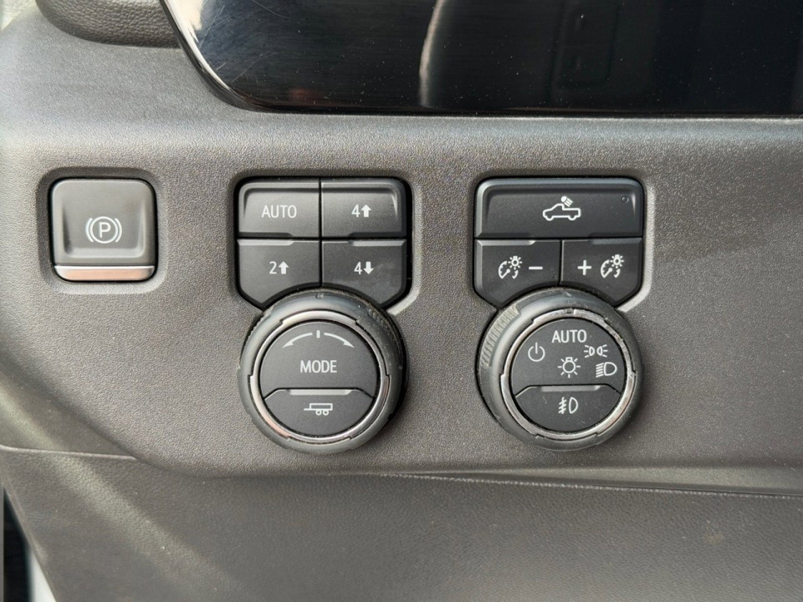 Used 2023 Chevrolet Silverado 1500 LT Trail Boss w/ Protection Package image 33