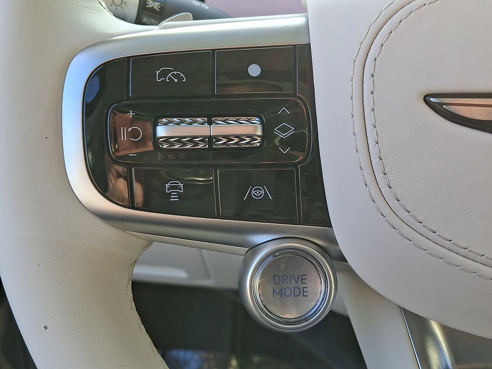 Certified 2026 Genesis GV60 Advance AWD/4WD image 24