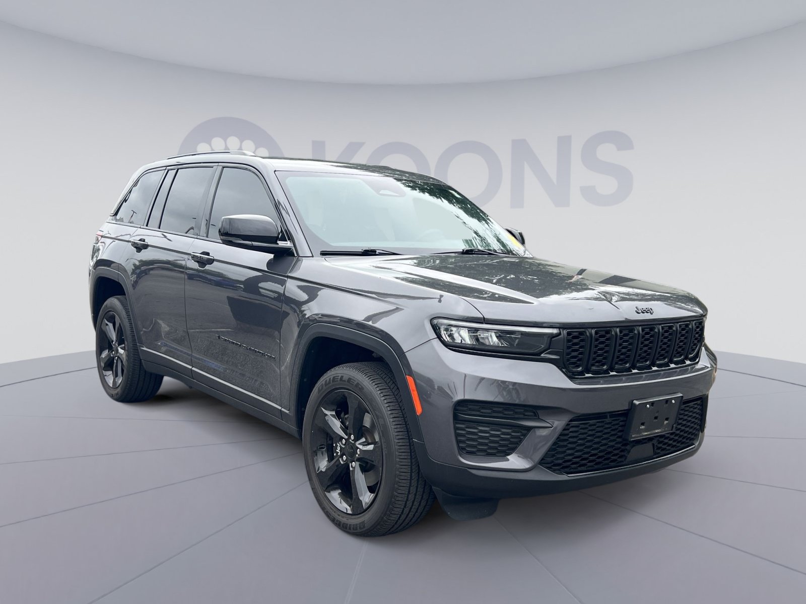 Used 2024 Jeep Grand Cherokee Altitude AWD/4WD image 10