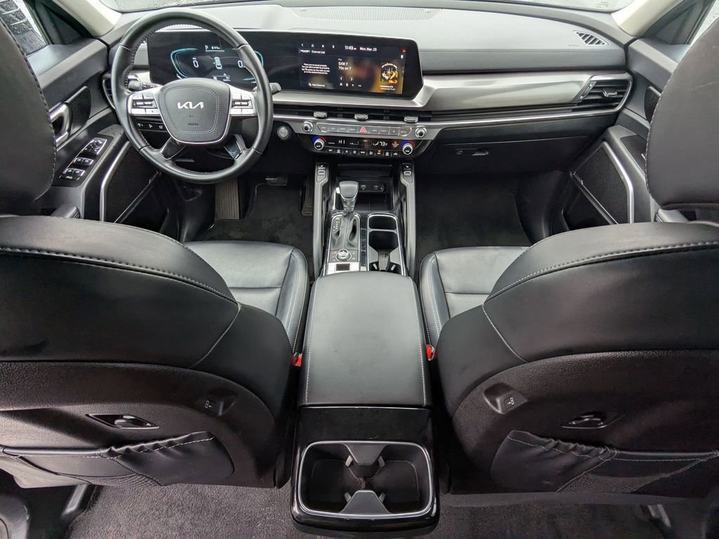 Used 2025 Kia Telluride S image 28