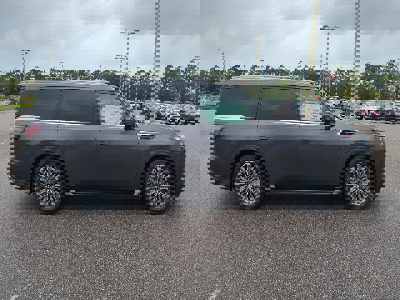 New 2026 INFINITI QX80 Luxe w/ Cargo Package image 3