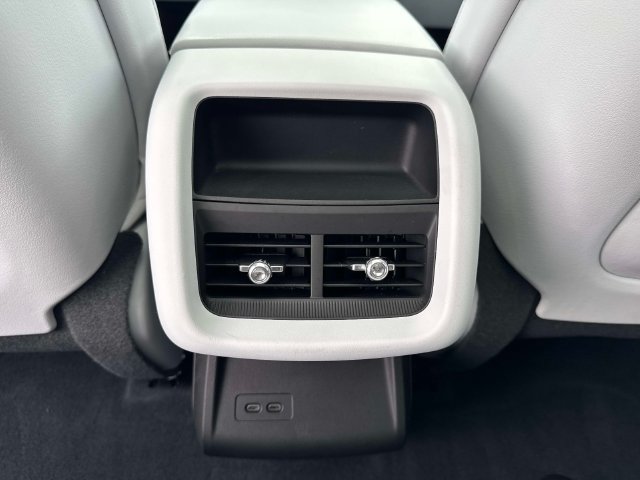Certified 2024 Cadillac Lyriq Sport AWD/4WD image 14