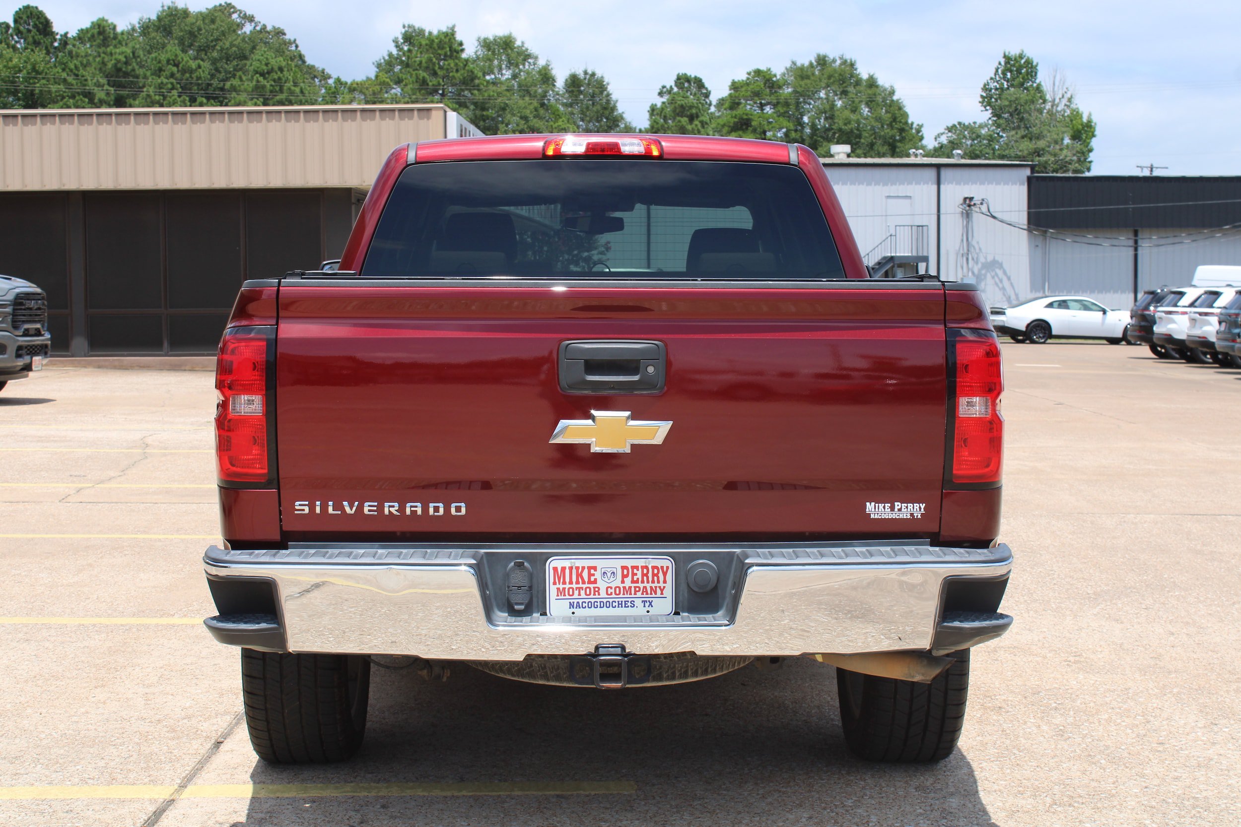 Used 2017 Chevrolet Silverado 1500 LT w/ Texas Edition RWD image 8