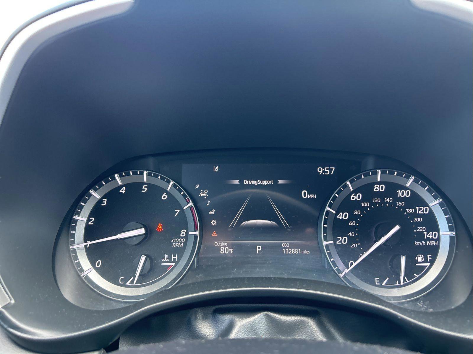 Used 2021 Toyota Highlander XSE FWD image 26