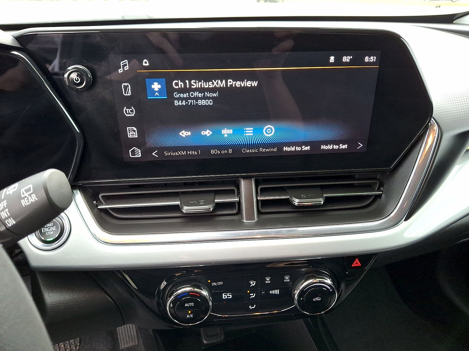 Used 2025 Chevrolet Trax LT FWD image 14