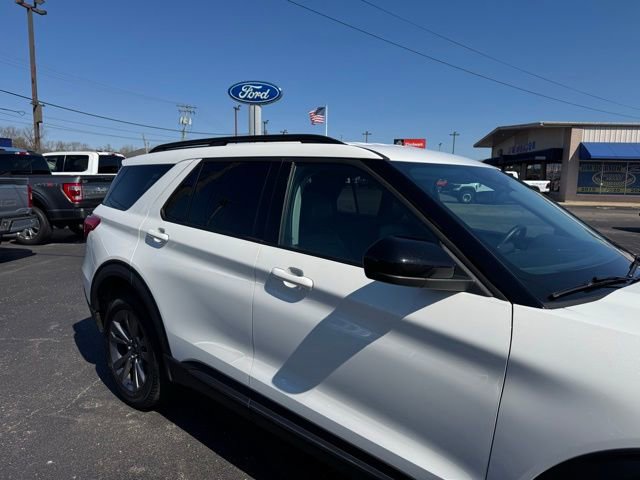 Used 2023 Ford Explorer XLT w/ Equipment Group 202A image 8
