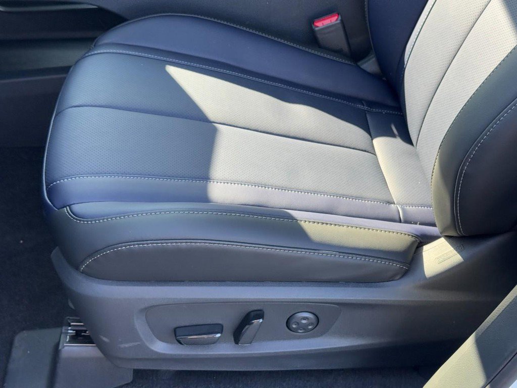 New 2026 INFINITI QX60 Sport w/ Dark Cargo Package image 16