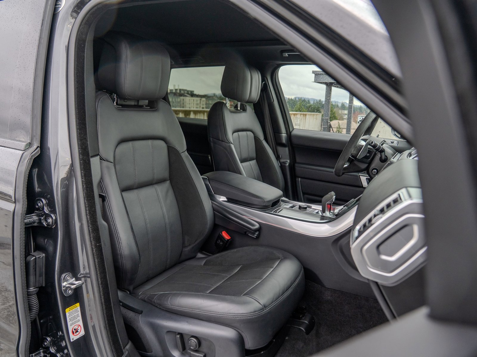 Used 2021 Land Rover Range Rover Sport HST image 30