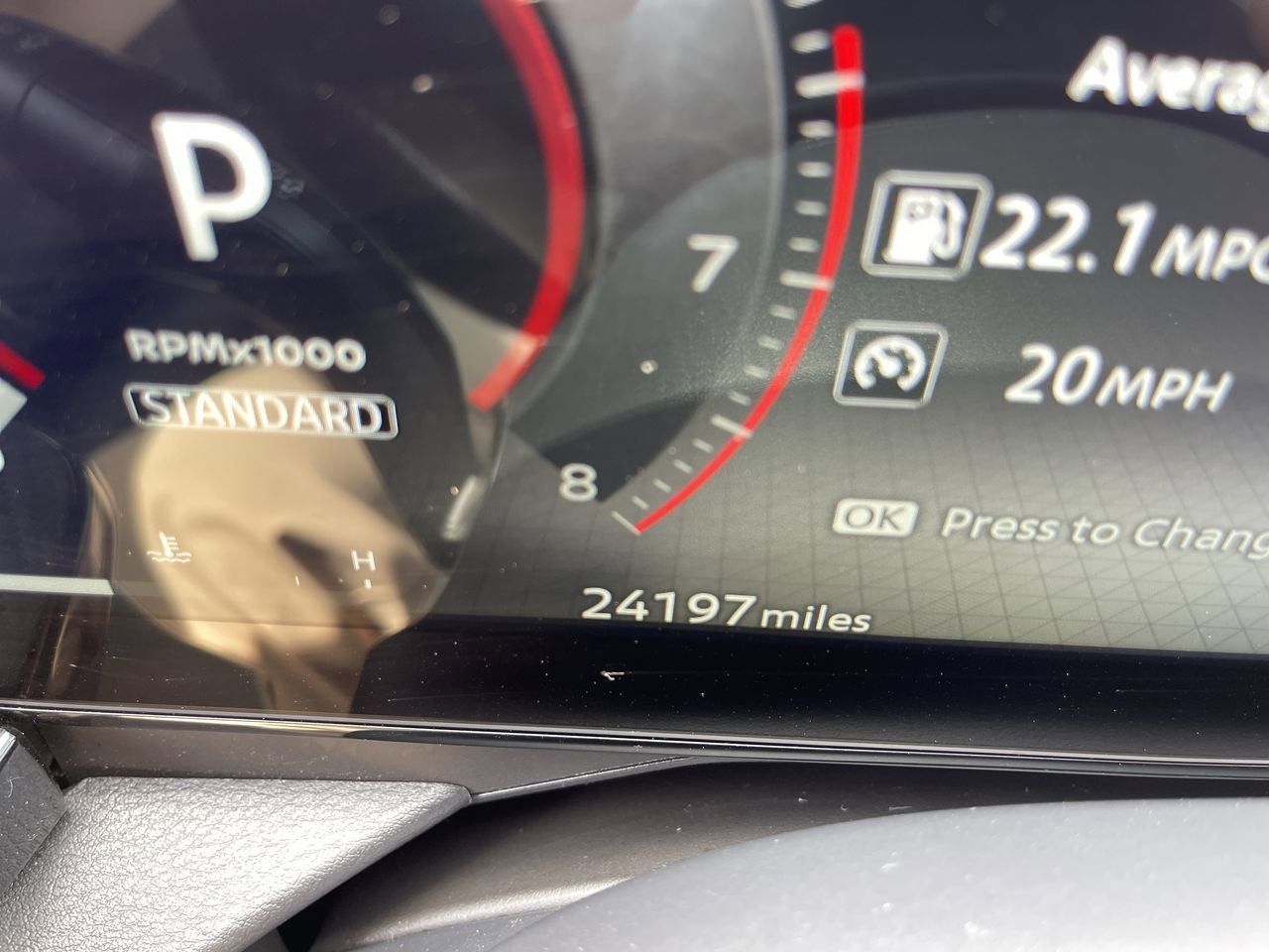 Used 2025 Nissan Kicks SR AWD/4WD image 12
