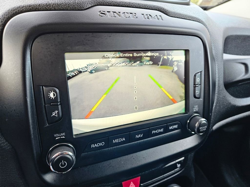 Used 2015 Jeep Renegade Limited w/ Safety & Security Group I AWD/4WD image 14