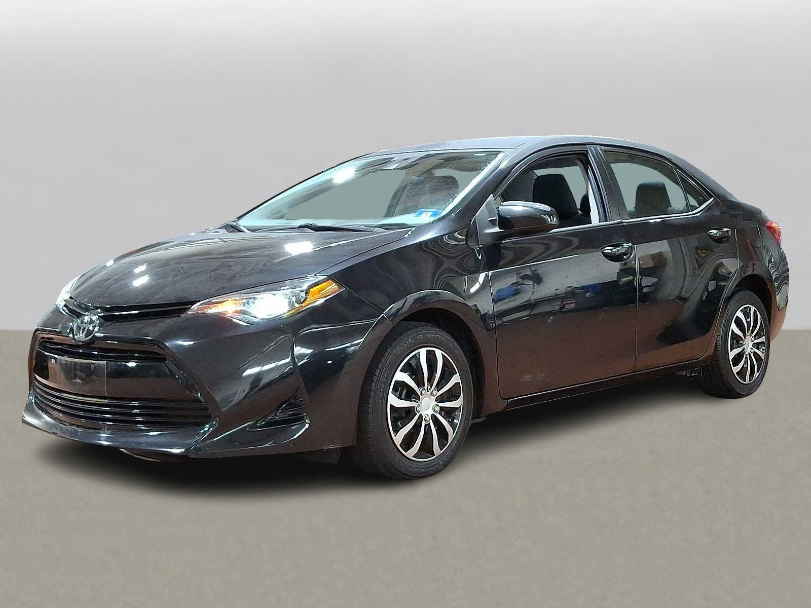 Used 2018 Toyota Corolla LE