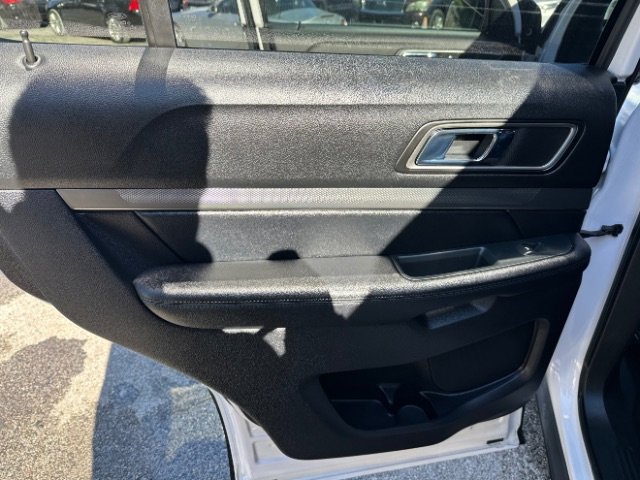 Used 2019 Ford Explorer XLT w/ Equipment Group 202A image 28