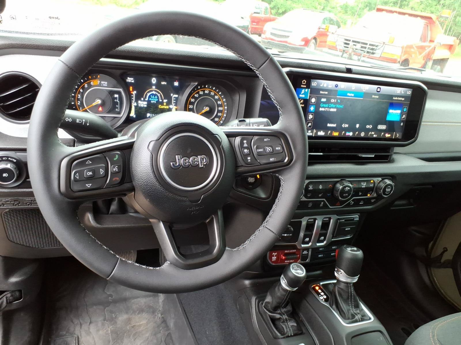 Used 2025 Jeep Wrangler Sport AWD/4WD image 14