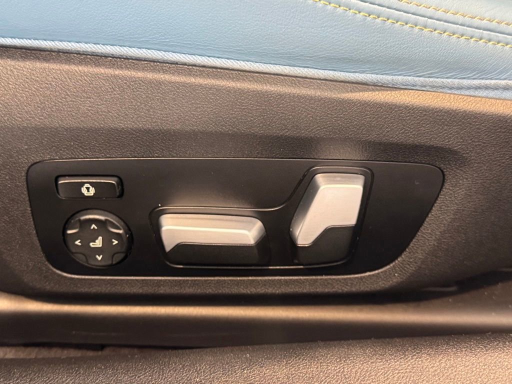 Used 2023 BMW M4 xDrive Competition w/ Parking Assistance Package image 35