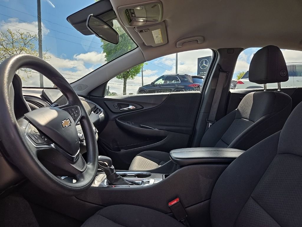 Used 2023 Chevrolet Malibu LT FWD image 30