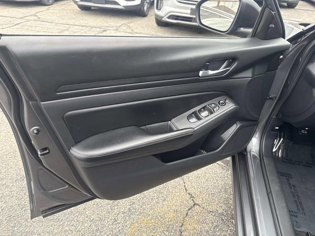 Used 2024 Nissan Altima 2.5 SV image 20