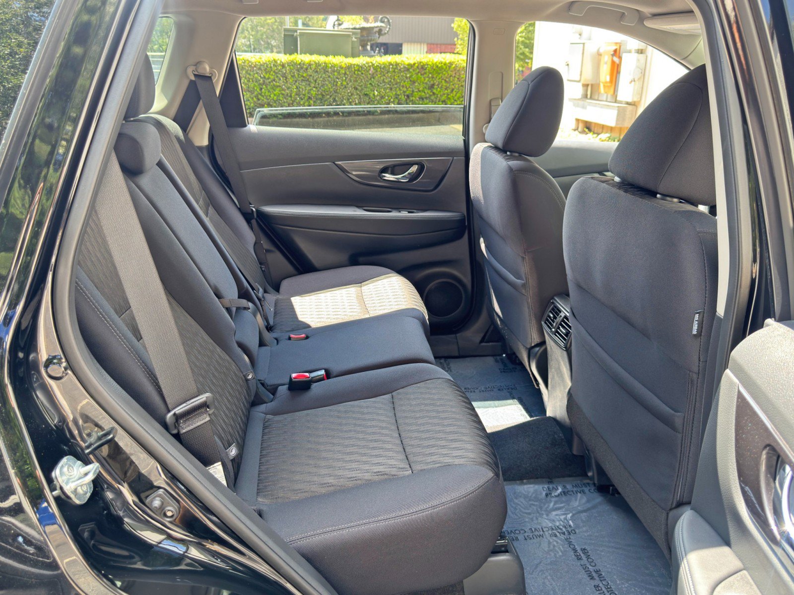 Used 2018 Nissan Rogue SV w/ Sun & Sound Touring Package AWD/4WD image 36