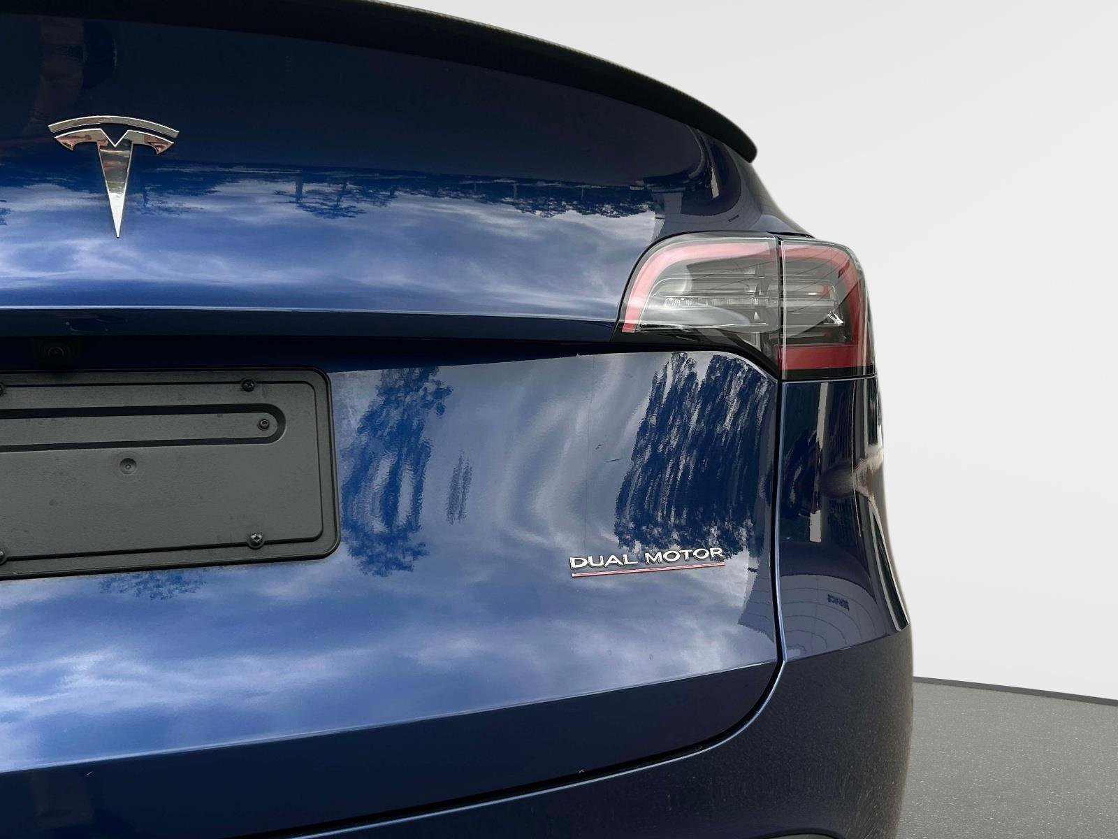 Used 2024 Tesla Model Y Performance image 12