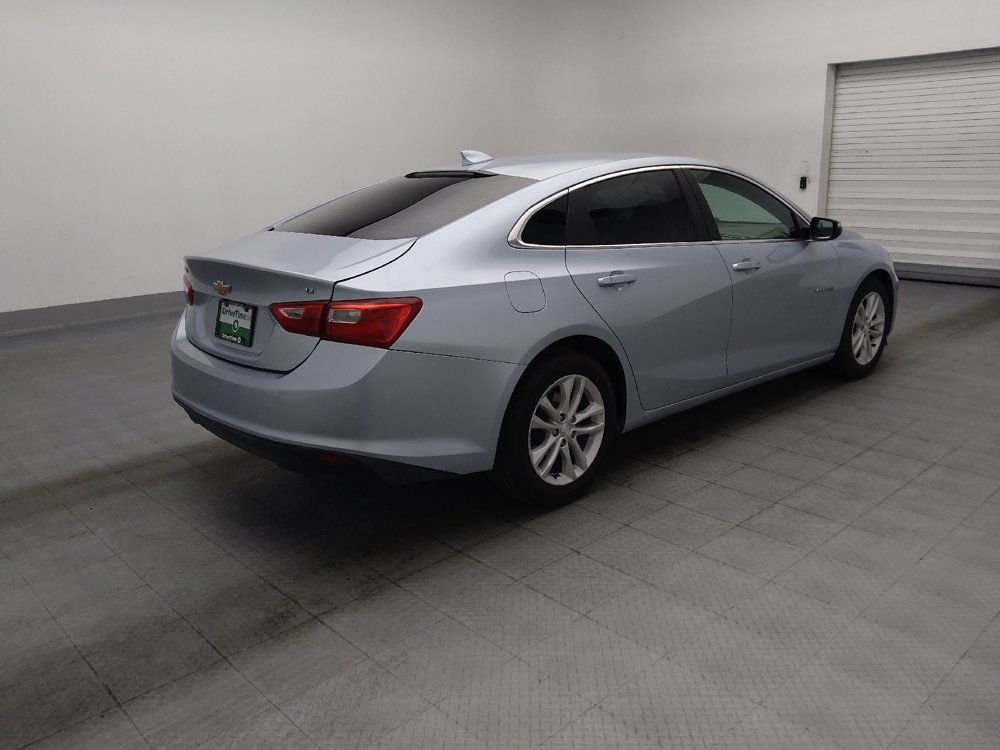 Used 2017 Chevrolet Malibu LT w/ Leather Package FWD image 10