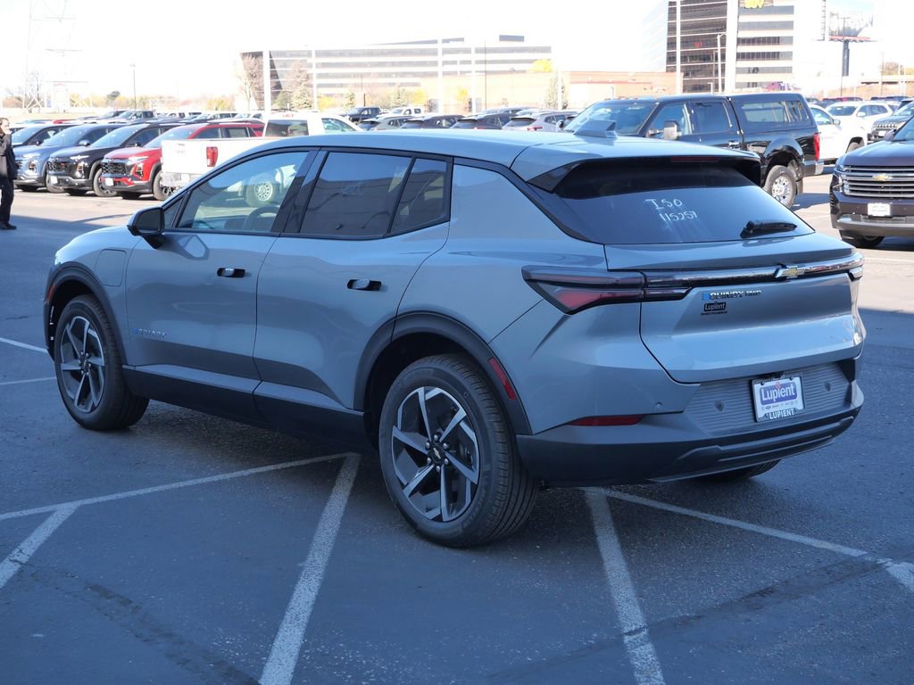 New 2026 Chevrolet Equinox EV LT image 8